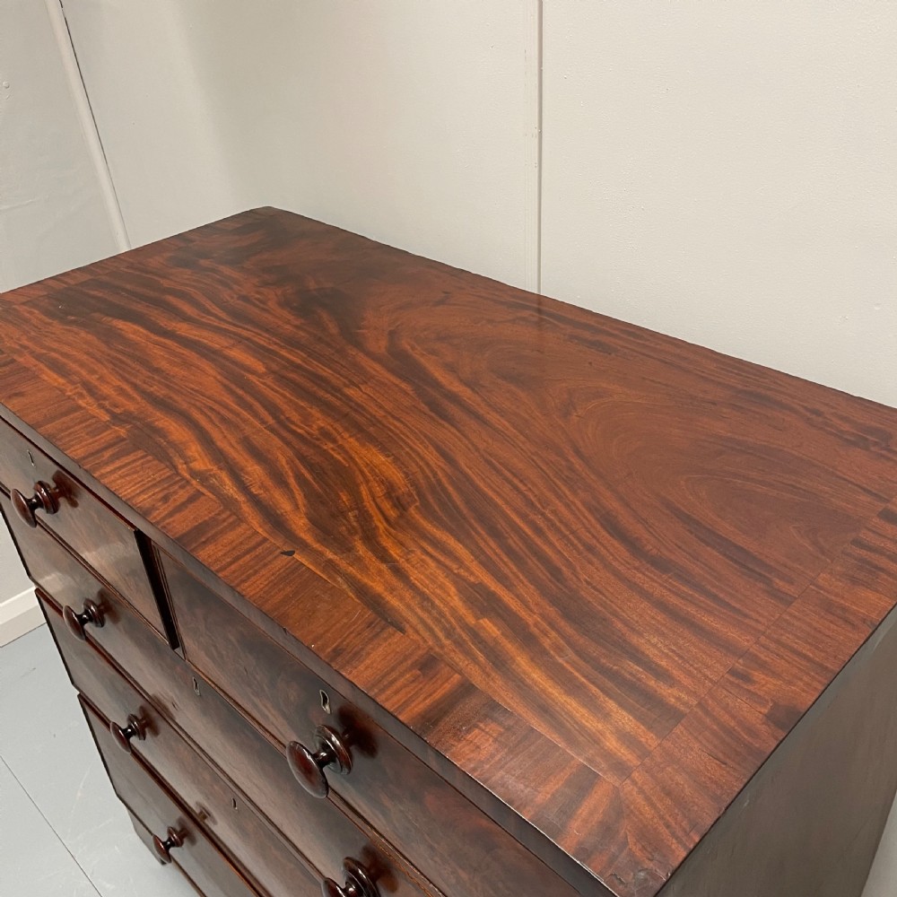 Georgian mahogany chest of drawers with hidden drawer View XI