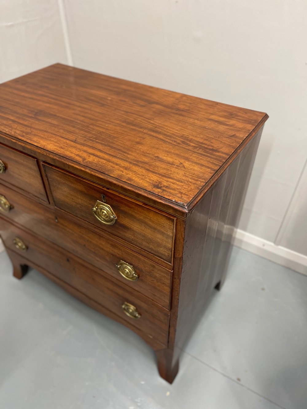Small Georgian mahogany chest of drawers View V