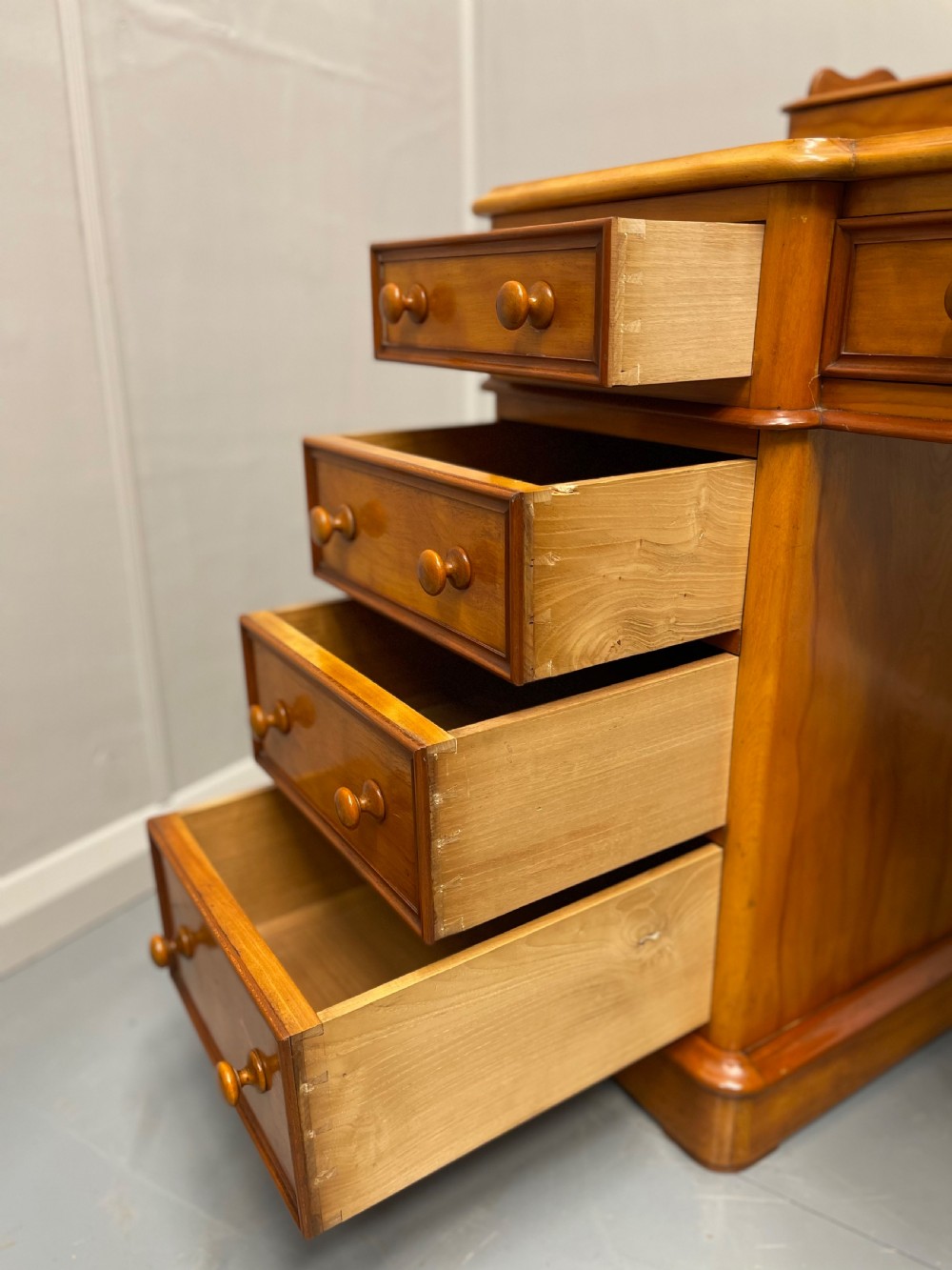 Edwardian satinwood pedestal desk View VI