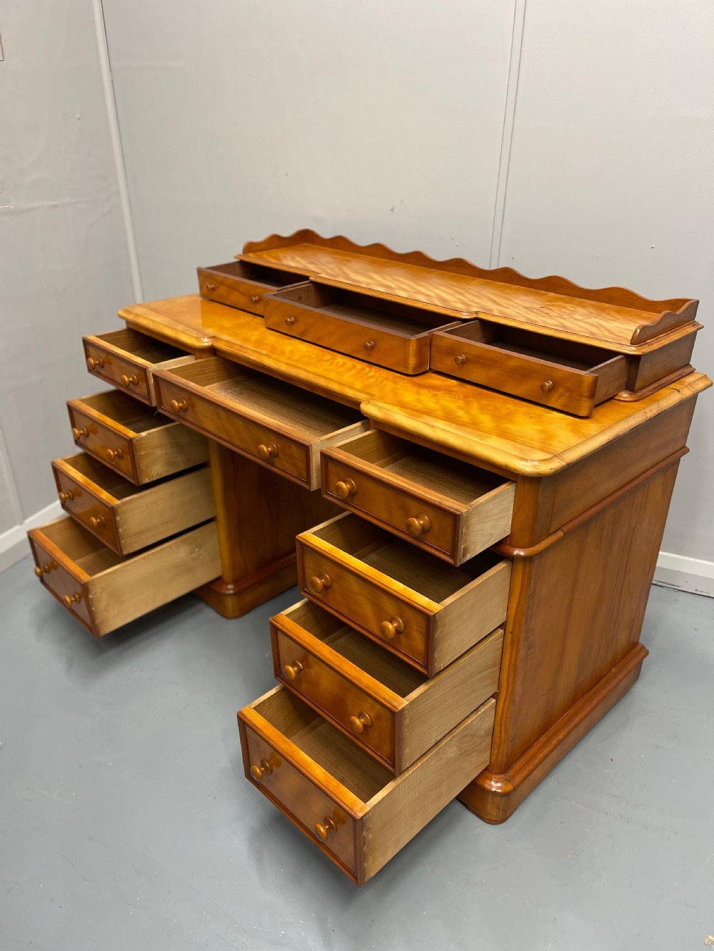 Edwardian satinwood pedestal desk View VII