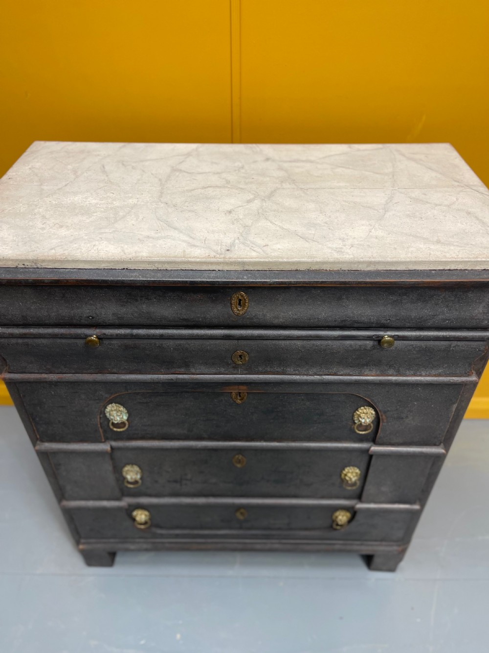 Dutch 18th century painted commode with faux marble top View IV