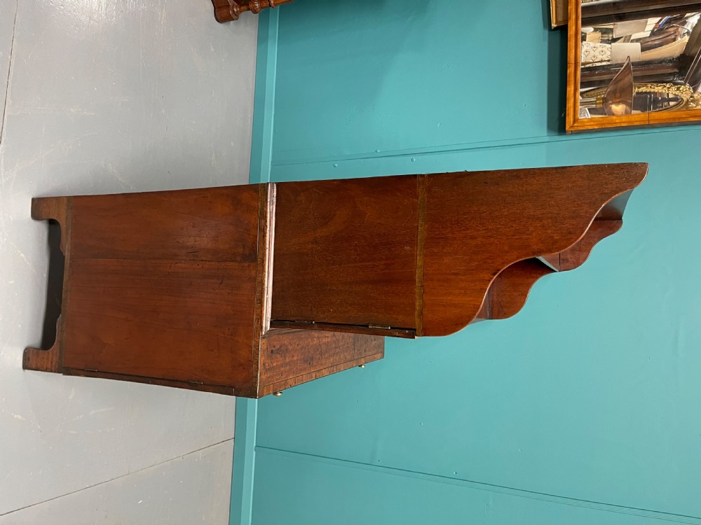 Regency waterfall bookcase with writing slide View VII