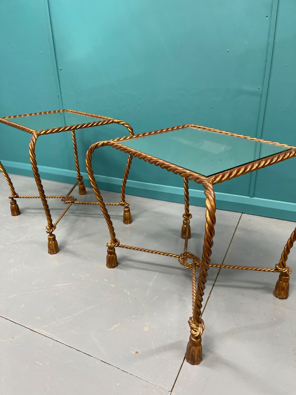 Italian mirrored gilt side and coffee table set View V