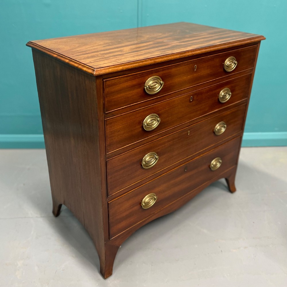 Small Regency mahogany chest of drawers  View VI