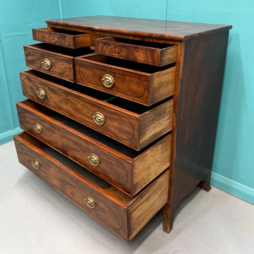 Georgian chest of drawers with hidden drawers View IV