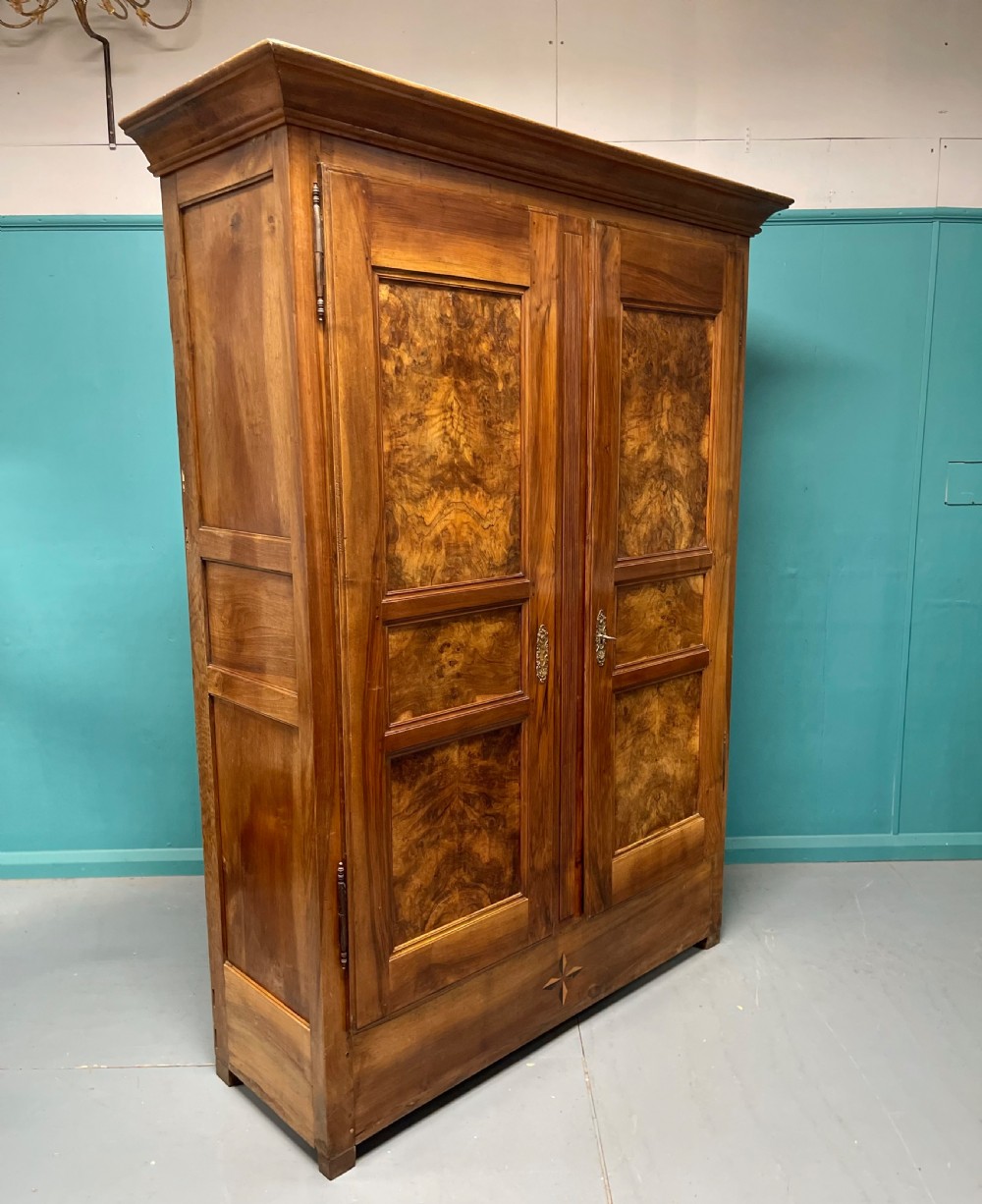 French 19th century burr walnut armoire  View VII