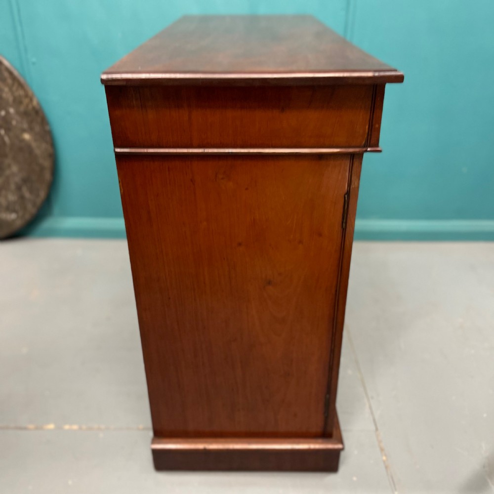 William IV mahogany chiffonier cabinet View V