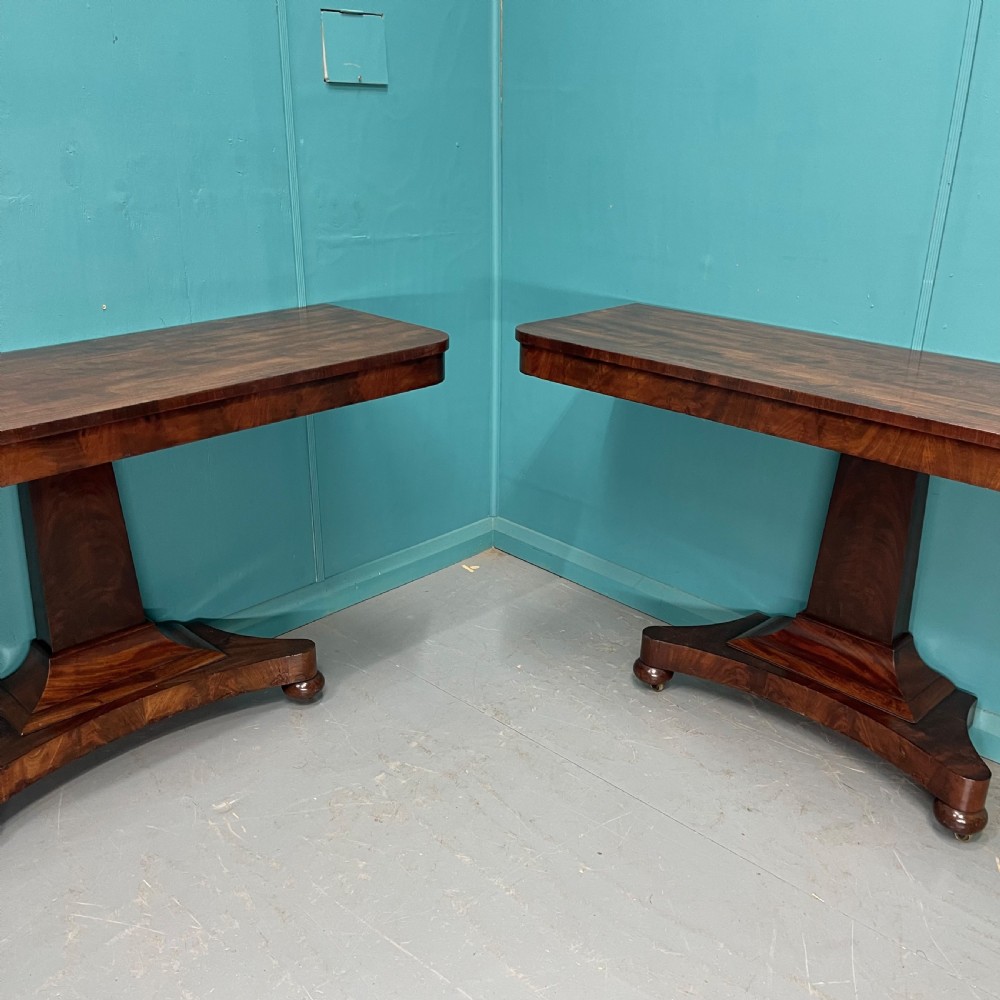 Large pair of William IV mahogany console tables View VII
