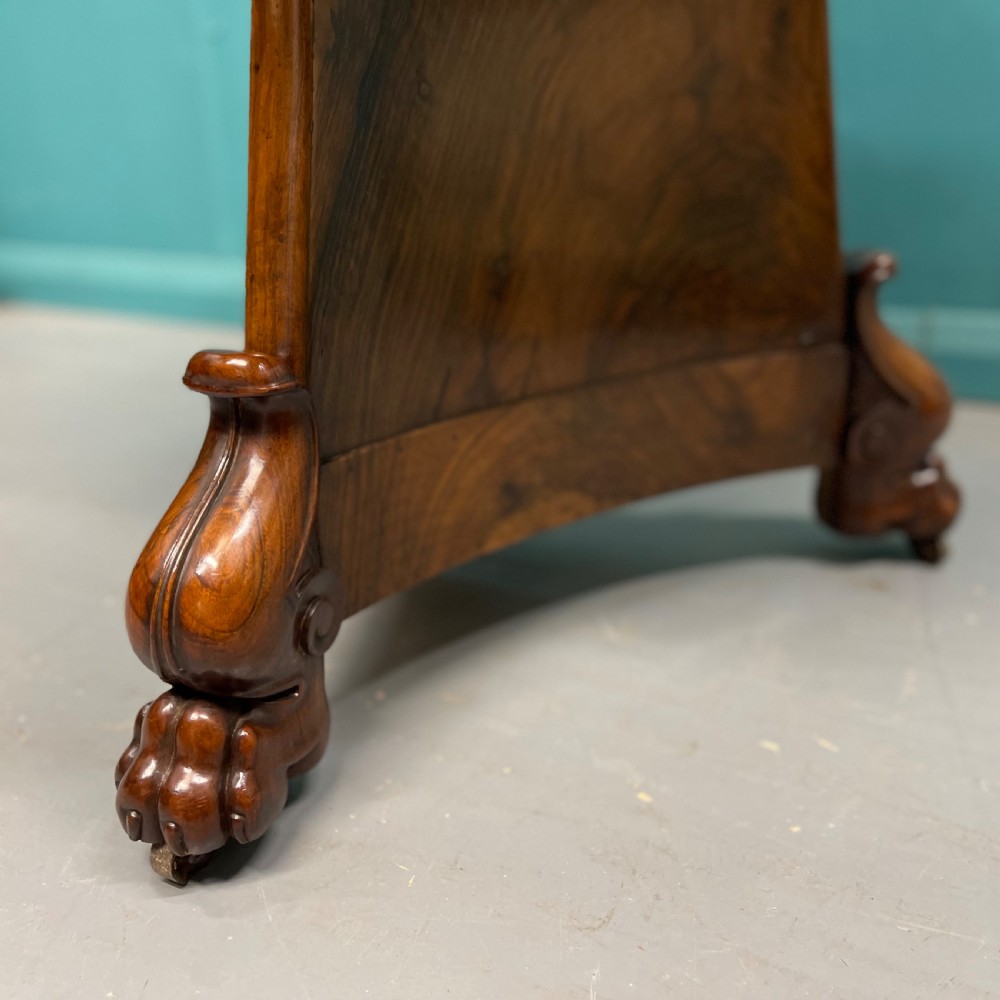 French 19th century Gueridon centre table in figured walnut View III