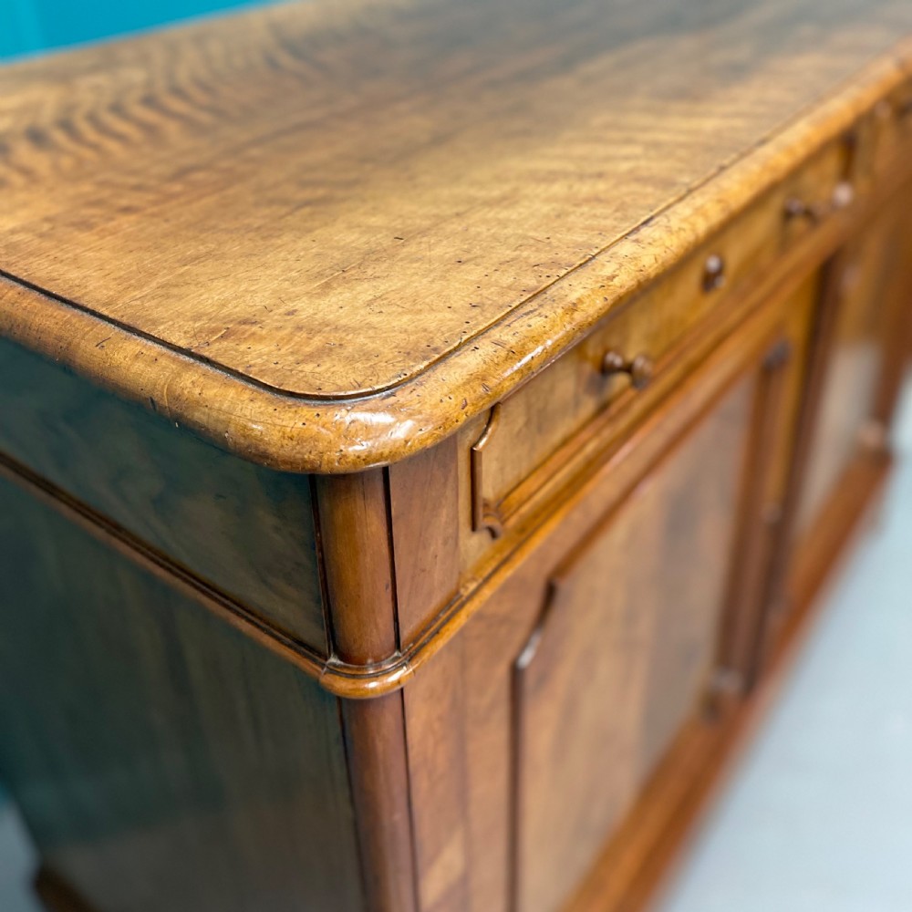 19th century French buffet sideboard in walnut View VI