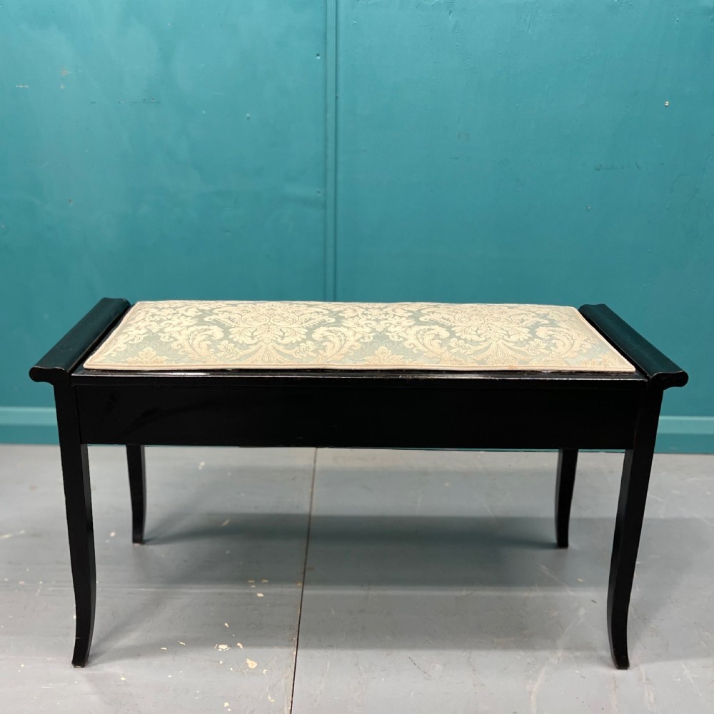 Black lacquered piano duet stool