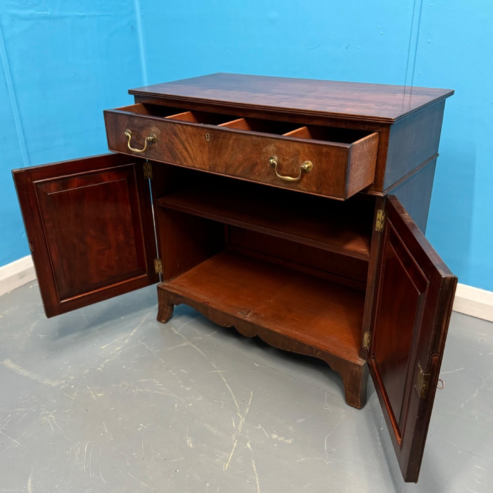 Edwardian 2 door side cabinet View III