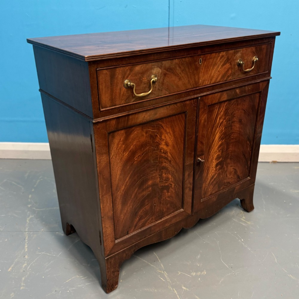 Edwardian 2 door side cabinet View IV
