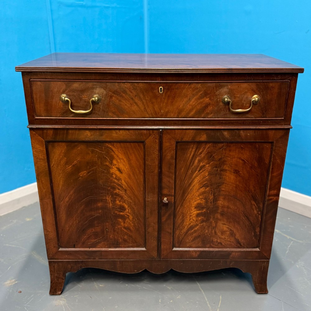 Edwardian 2 door side cabinet View V