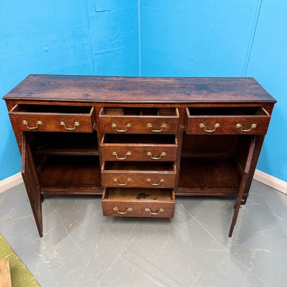 Late 18th century Welsh oak dresser base View IV