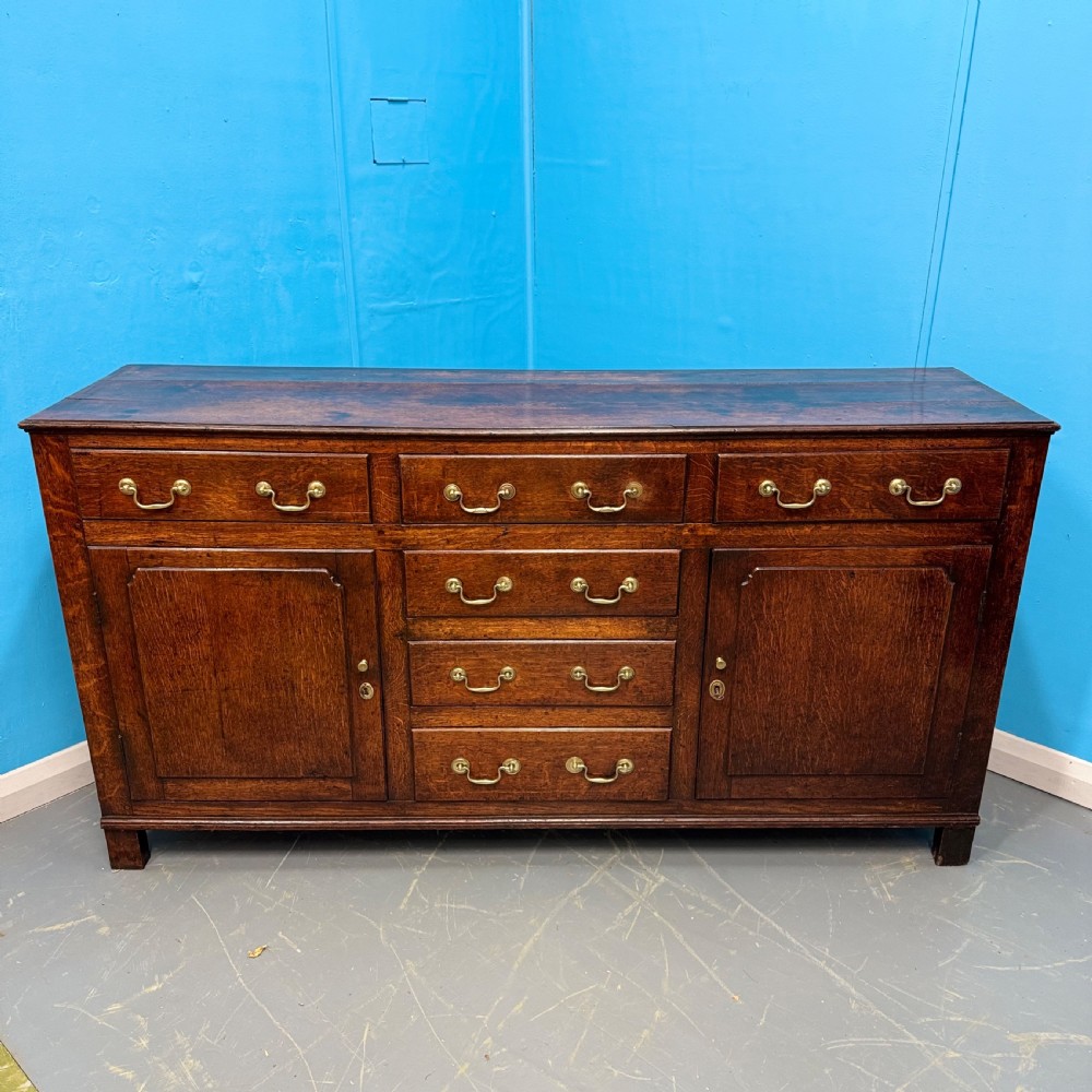 Late 18th century Welsh oak dresser base View VIII