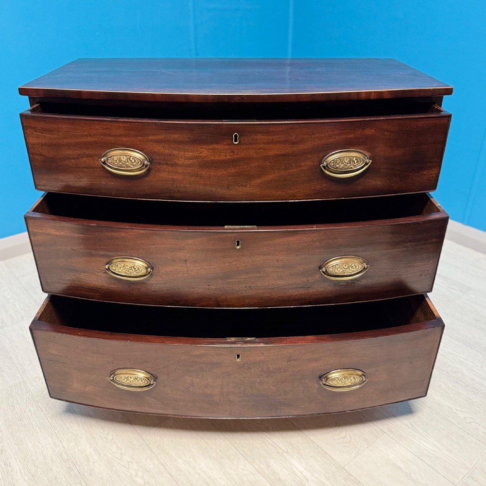 Georgian bow front chest of drawers  View V