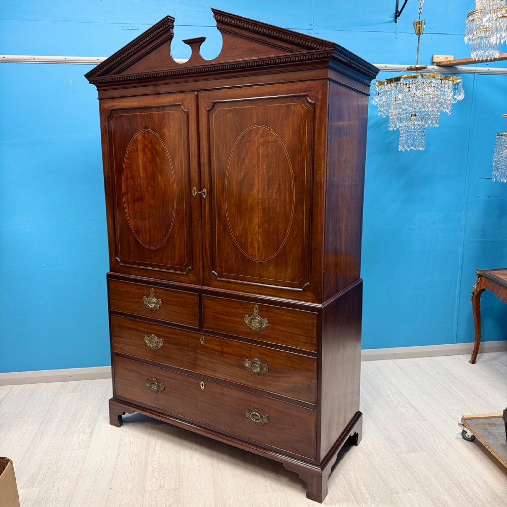 Late 18th century Georgian mahogany linen press