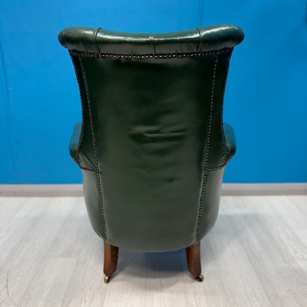 Regency buttoned leather armchair View VI