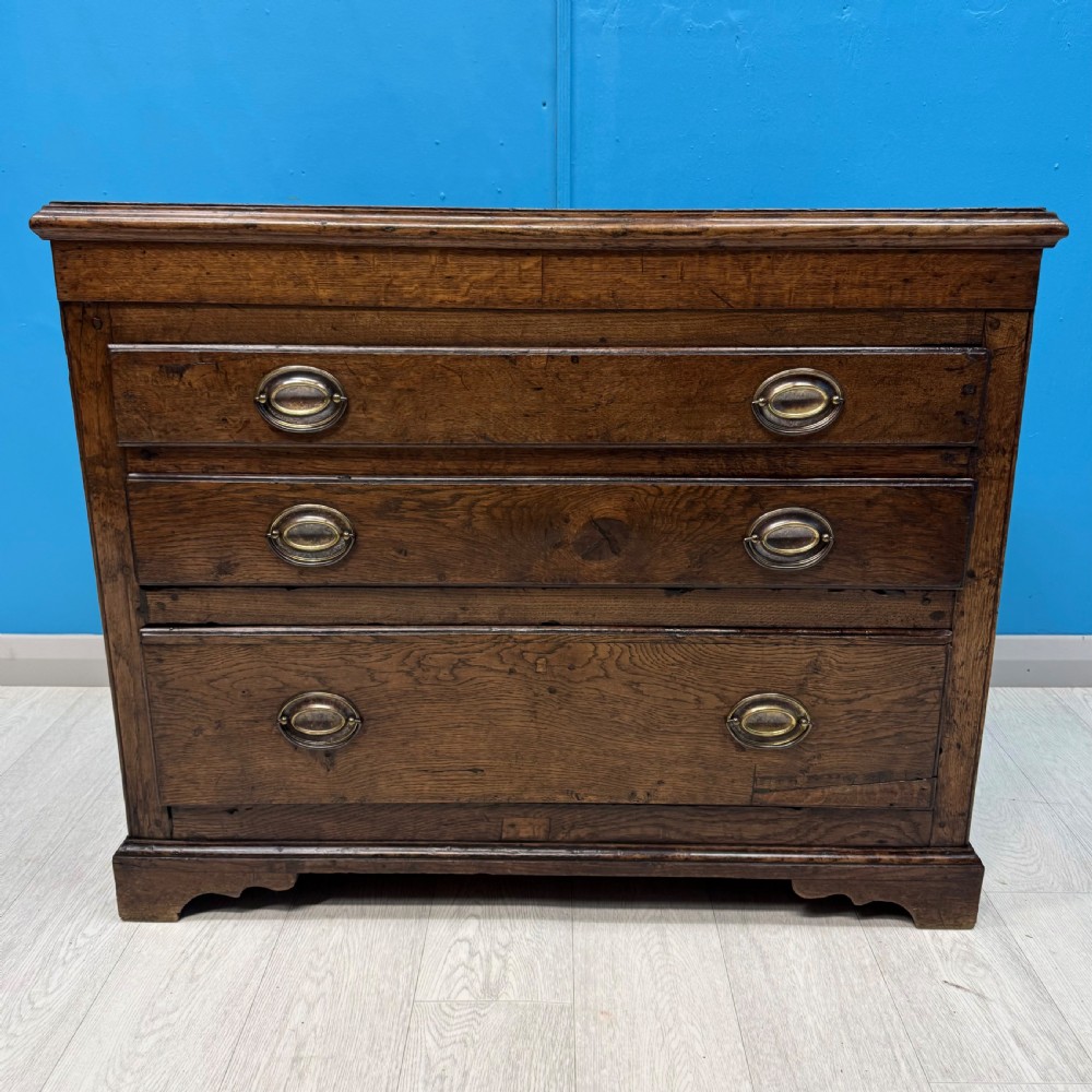 18th century English oak chest of drawers  View VI