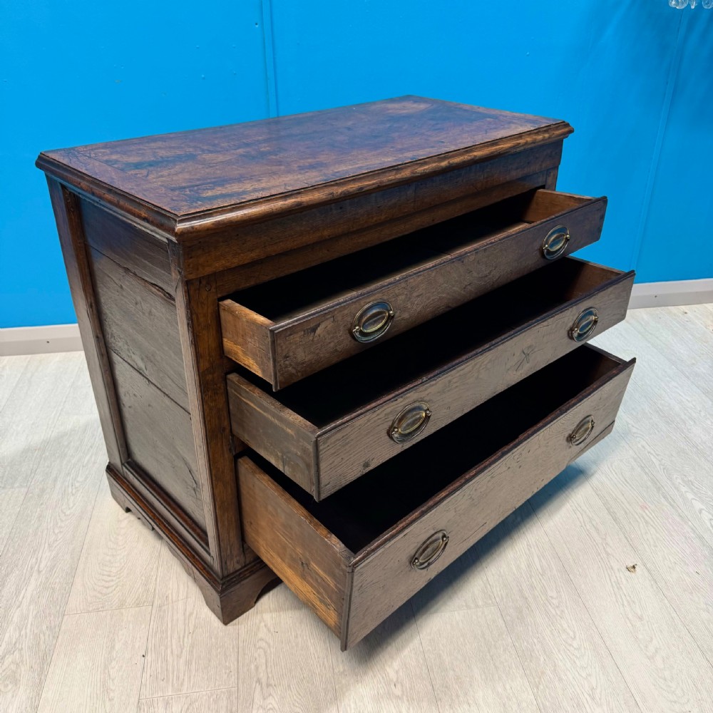 18th century English oak chest of drawers  View VII