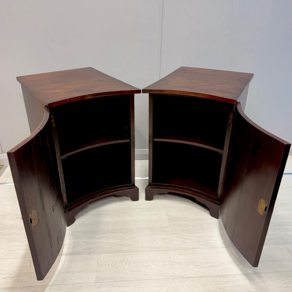 Pair of concave inlaid bedside cabinets View V