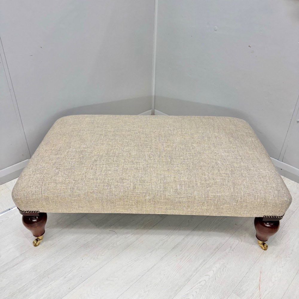 Large centre footstool in course linen View VI