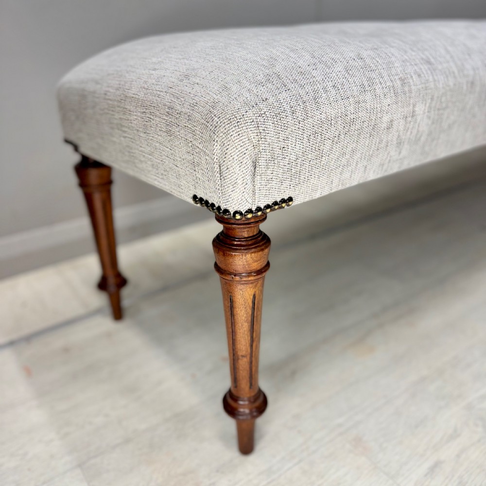6 ft buttoned long stool on Regency legs View VI
