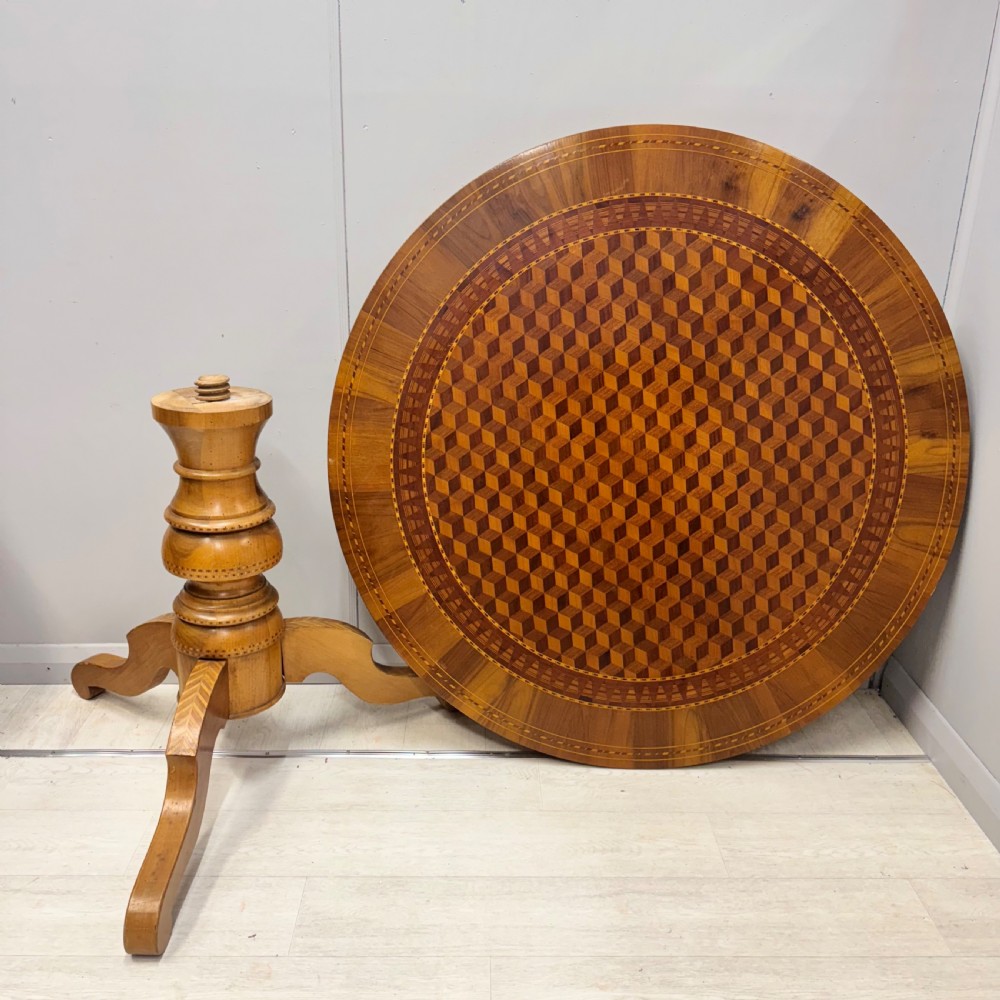48 inch diameter round Sorrento pedestal table View II