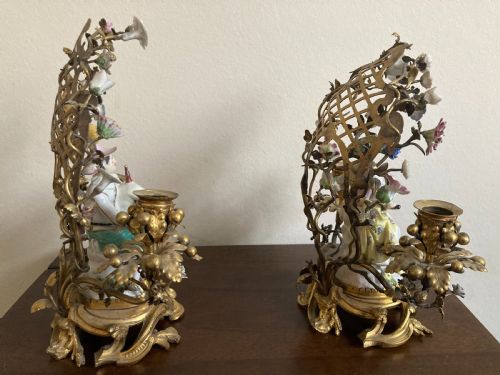 MEISSEN PAIR OF MUSICIANS SEATED IN ORMOLU CANDELABRA 18TH CENTURY - ADDITIONAL PHOTO 4