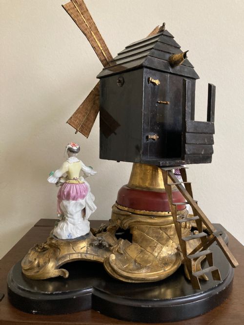 ORMOLU WINDMILL WITH MEISSEN HARLEQUIN AND COLUMBINE 18TH CENTURY - ADDITIONAL PHOTO 7