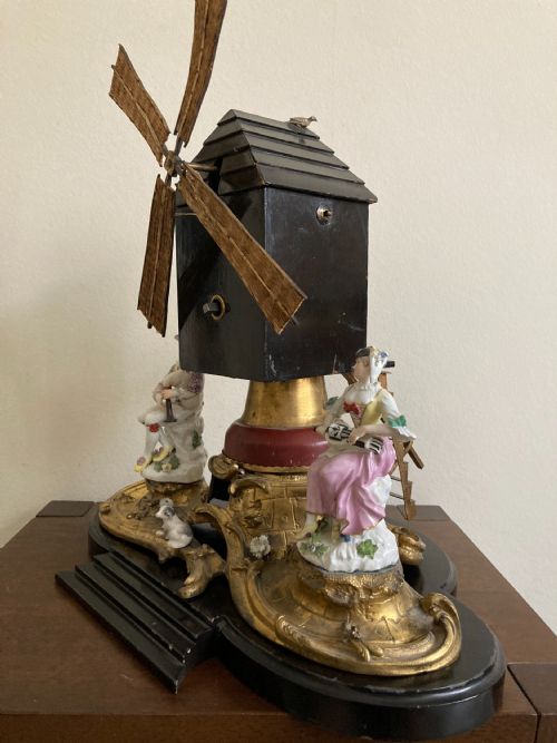 ORMOLU WINDMILL WITH MEISSEN HARLEQUIN AND COLUMBINE 18TH CENTURY - ADDITIONAL PHOTO 9