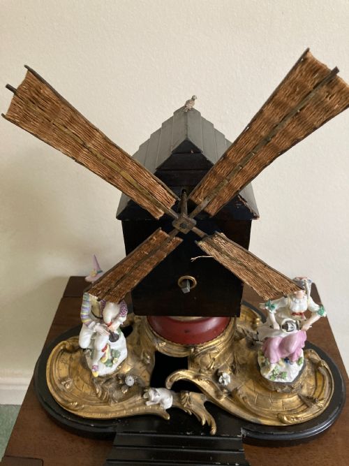 ORMOLU WINDMILL WITH MEISSEN HARLEQUIN AND COLUMBINE 18TH CENTURY - ADDITIONAL PHOTO 11
