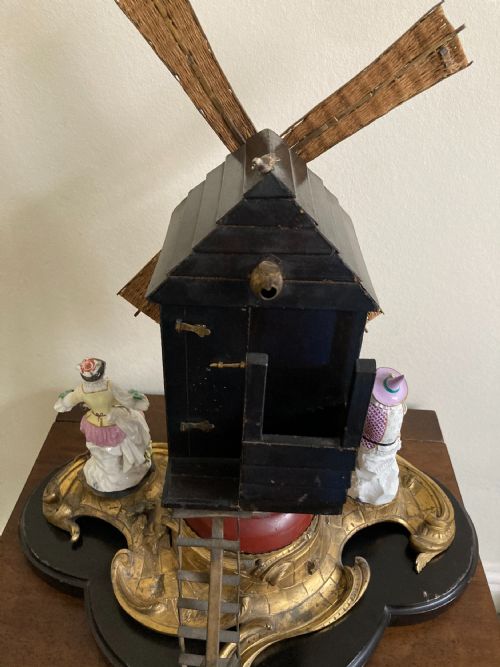 ORMOLU WINDMILL WITH MEISSEN HARLEQUIN AND COLUMBINE 18TH CENTURY - ADDITIONAL PHOTO 12