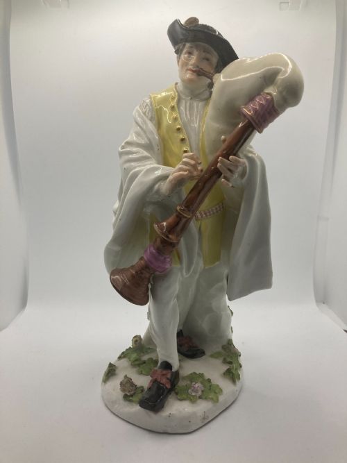 MEISSEN PORCELAIN FIGURE 'PIEDMONTESE BAGPIPER' 18TH CENTURY - ADDITIONAL PHOTO 8