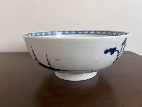 FIRST PERIOD WORCESTER PORCELAIN 'PRECIPICE' PUNCH BOWL - ADDITIONAL PHOTO 2