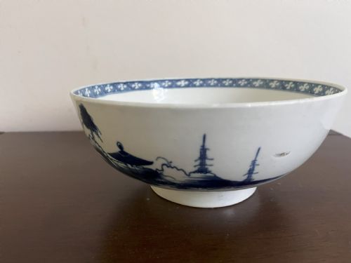 FIRST PERIOD WORCESTER PORCELAIN 'PRECIPICE' PUNCH BOWL - ADDITIONAL PHOTO 3