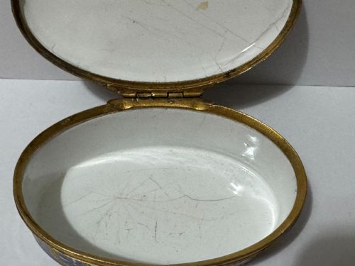 18TH CENTURY BILSTON ENAMEL OVAL PATCH SNUFF BOX CIRCA 1780 - ADDITIONAL PHOTO 9