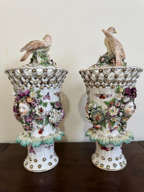 18TH CENTURY PAIR OF DERBY FRILL VASES - ADDITIONAL PHOTO 4