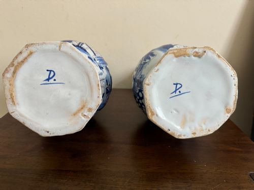 EARLY 18TH CENTURY PAIR OF DELFT VASES - ADDITIONAL PHOTO 8