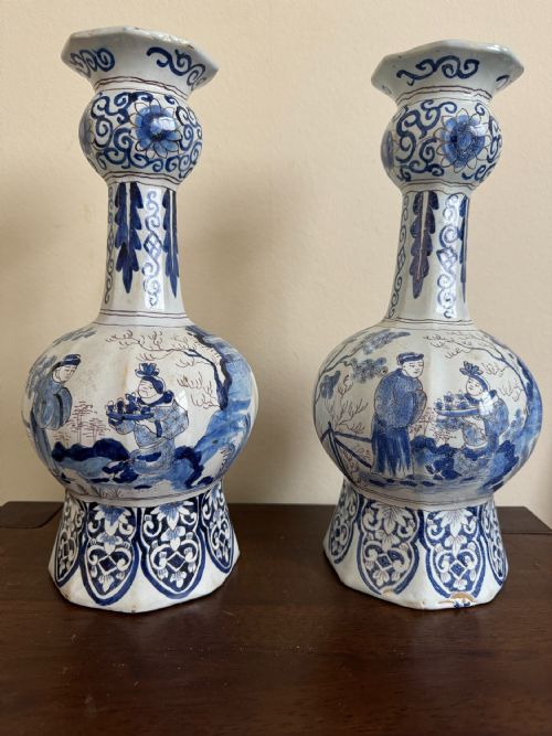 EARLY 18TH CENTURY PAIR OF DELFT VASES - ADDITIONAL PHOTO 5