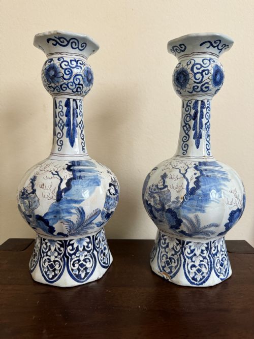 EARLY 18TH CENTURY PAIR OF DELFT VASES - ADDITIONAL PHOTO 6