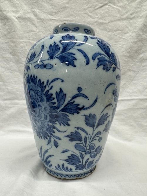 DELFT BLUE AND WHITE BALUSTER VASE - ADDITIONAL PHOTO 6