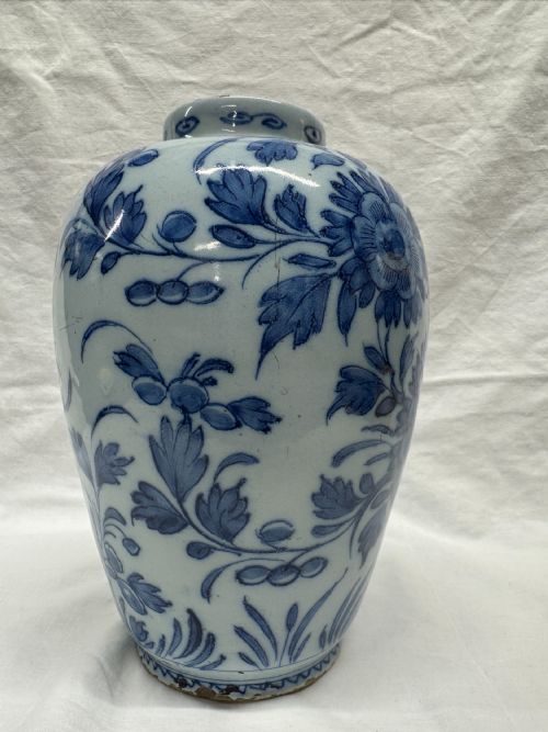 DELFT BLUE AND WHITE BALUSTER VASE - ADDITIONAL PHOTO 8