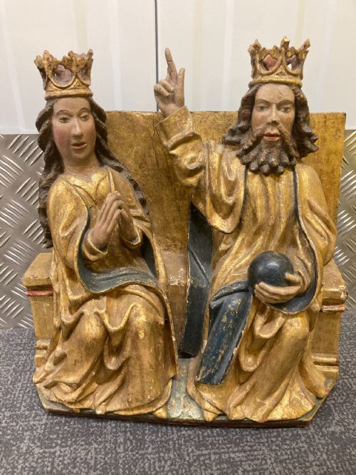 16TH CENTURY GILTWOOD AND POLYCHROME GROUP CARVING 'GOD AND MARY' - ADDITIONAL PHOTO 6