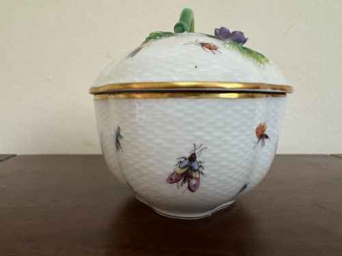 LATE 19TH CENTURY DRESDEN PORCELAIN POTPOURRI LIDDED BOWL - ADDITIONAL PHOTO 2