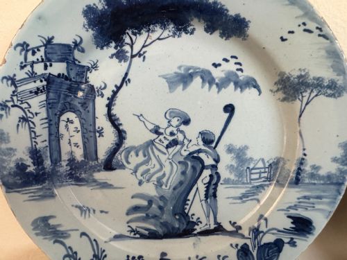 18TH CENTURY PAIR ENGLISH BLUE AND WHITE DELFT PLATES - ADDITIONAL PHOTO 2