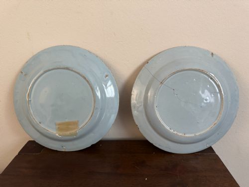 18TH CENTURY PAIR ENGLISH BLUE AND WHITE DELFT PLATES - ADDITIONAL PHOTO 5