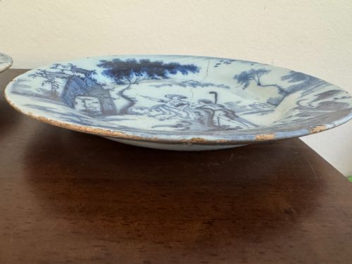 18TH CENTURY PAIR ENGLISH BLUE AND WHITE DELFT PLATES - ADDITIONAL PHOTO 9