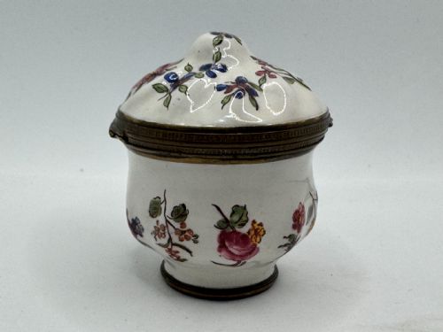 18TH CENTURY BILSTON ENAMEL PATCH BOX BONBONNIERE CIRCA 1780 - ADDITIONAL PHOTO 6